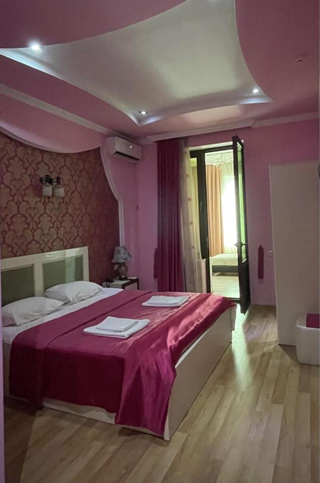 Lux Palace Hotel Kutaisi Exterior foto