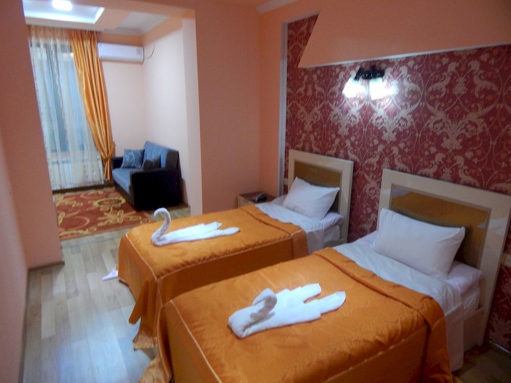 Lux Palace Hotel Kutaisi Exterior foto