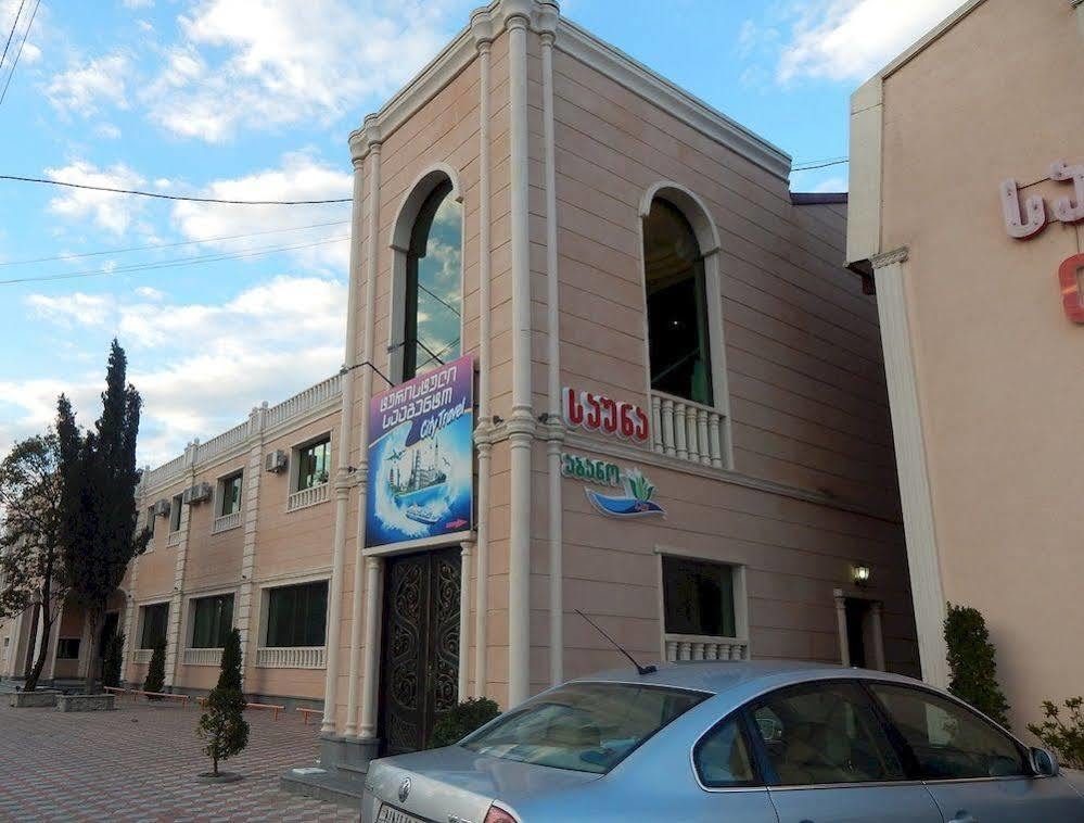 Lux Palace Hotel Kutaisi Exterior foto